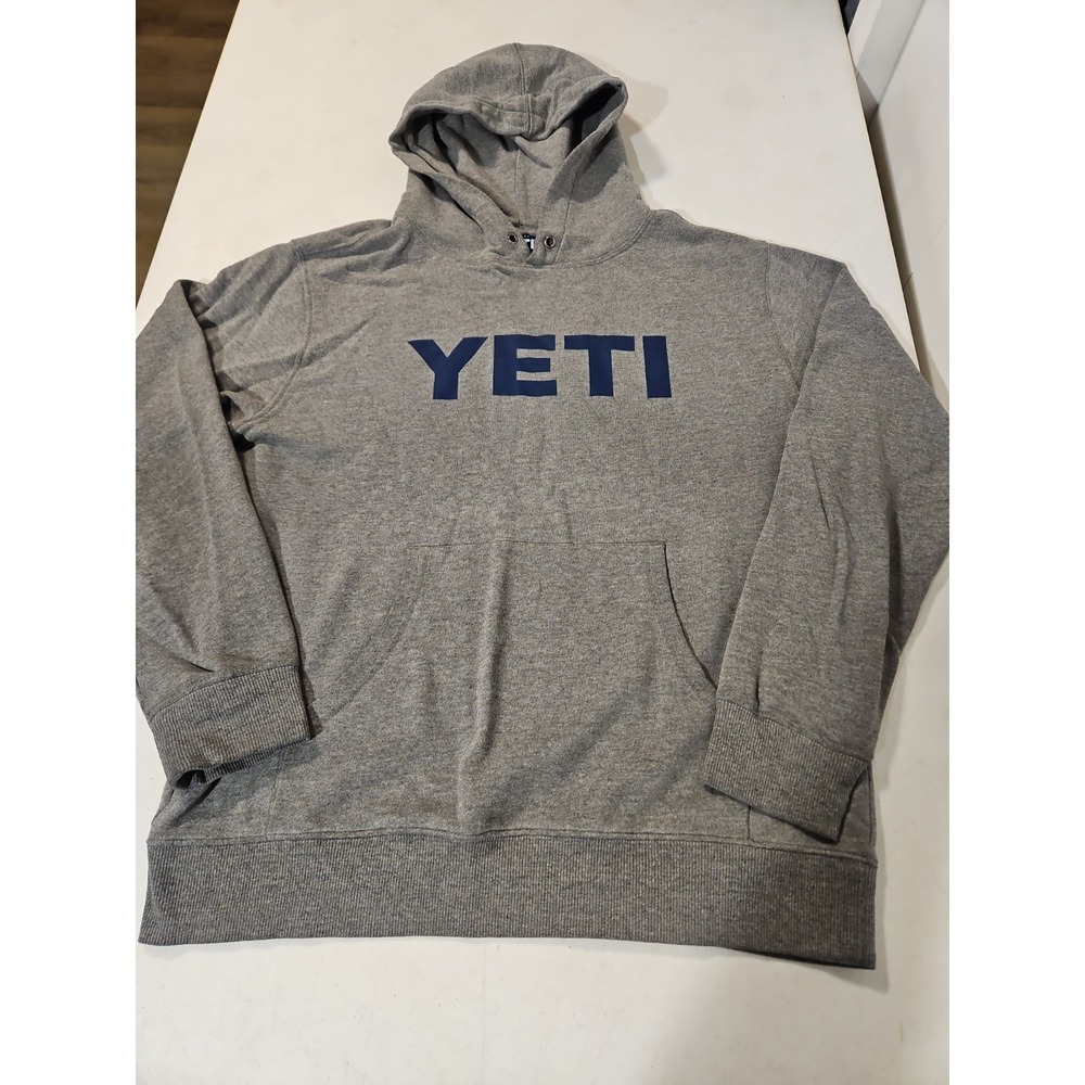 YETI hoodie Gray Unisex Size Medium kangaroo pocket stylish activewear (A656